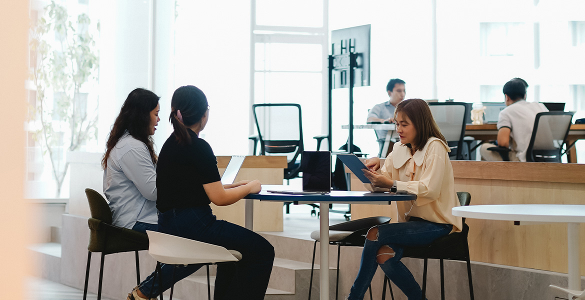 ไม่ว่าจะสายไหน ก็มานั่งทำงานร่วมกันได้ที่ SOCO WORK&LIVE EmQuartier